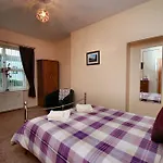 Launceston 4*