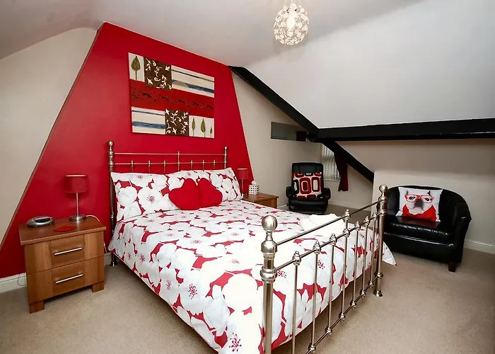 Launceston 4* Whitby