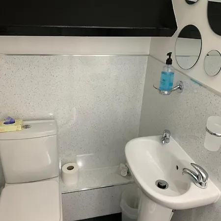 Launceston ويتبي